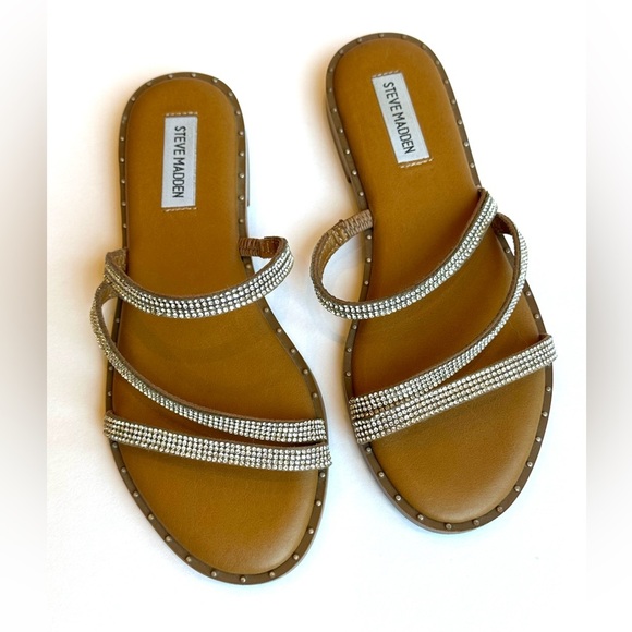 Steve Madden Strappy Glam Silver Rhinestone Flat Sandals Sz 8 - Picture 1 of 6